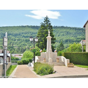 le monument aux morts