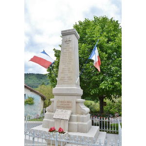 le monument aux morts