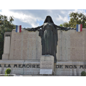 le monument aux morts