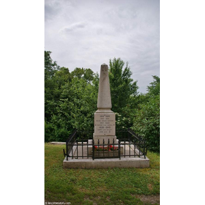 le monument aux morts