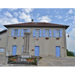 le monument aux morts