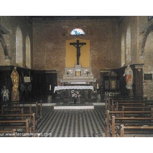 Intérieur de l église.