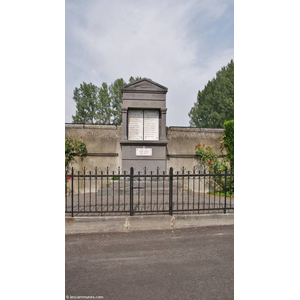 le monument aux morts