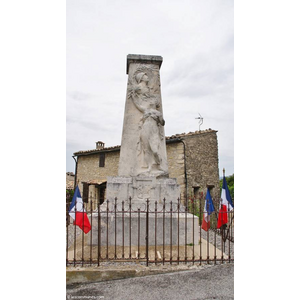 le monument aux morts