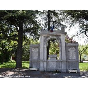 le Monument Aux Morts 