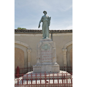 le monument aux morts