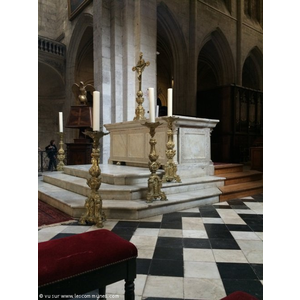 Interieur de l ÉGLISE DE SAINT TROPHINE