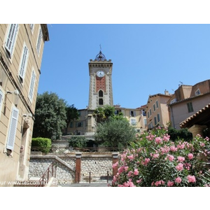 Vue de la tour de l Horloge depuis la rue Martinot