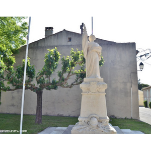 le monument aux morts