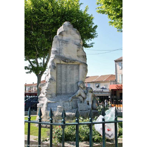 le monument aux morts