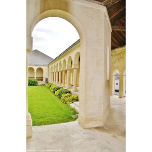 Le Cloître