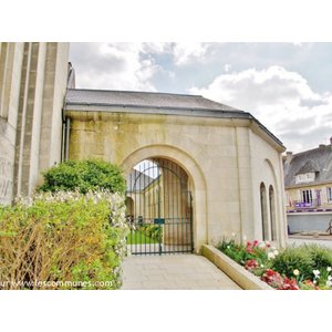 Le Cloître