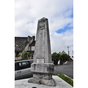 calvinet le monument aux morts