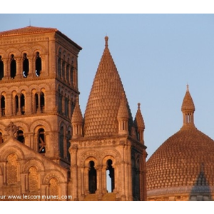 la cathédrale  ,au coucher du soleil