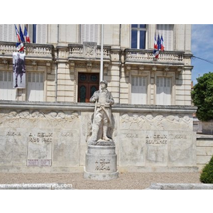 le monument aux morts 