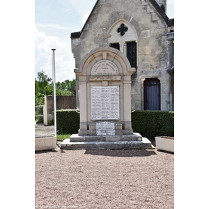 le Monument Aux Morts 