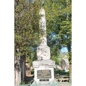 le monument aux morts