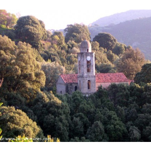 Eglise de cognocoli au milieu du maquis