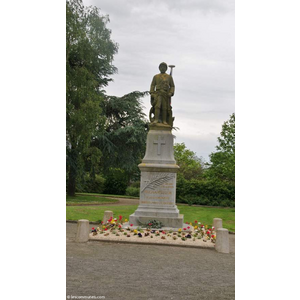 le monument aux morts