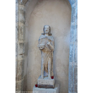 la statue église Saint Andre