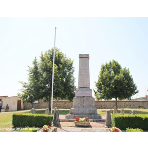 le Monument Aux Morts