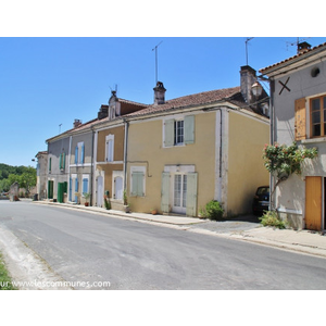 léguillac de cercles communes mareuil en perigord (24340) le village 