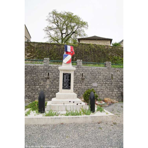 le monument aux morts 