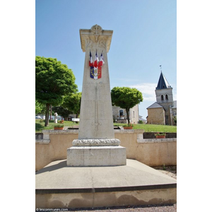 le monument aux morts