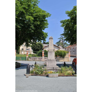 le monument aux morts 