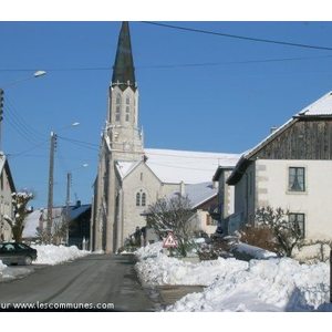 La grande rue et l église