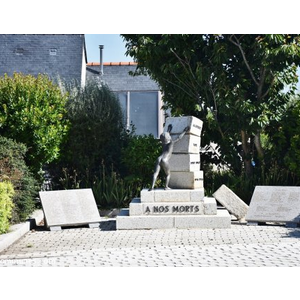 le monument aux morts