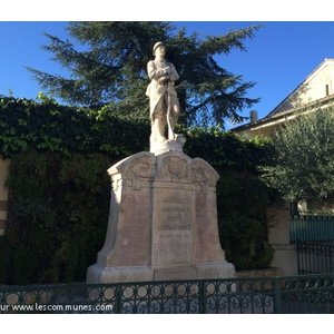 Monument aux morts de Marguerittes dans le Gard (3...