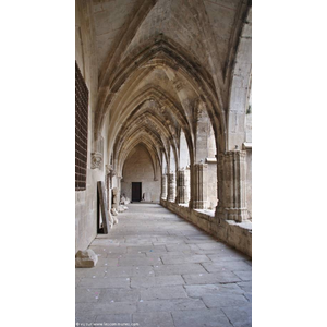 Cathédrale St Nazaire ( Cloître )