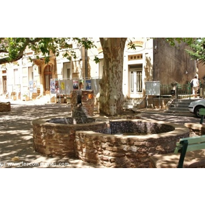 Le Village ( Fontaine )