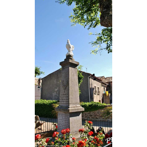 Le Village ( Monument aux Morts )