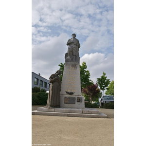 le monument aux morts