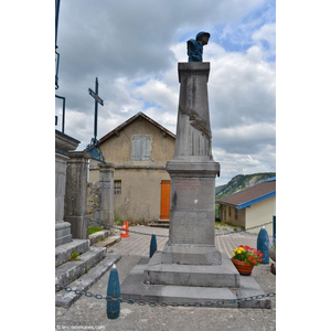 le monument aux morts