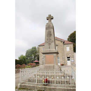 le monument aux morts 