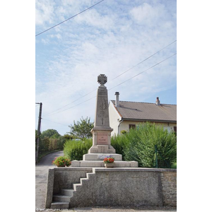 le monument aux morts