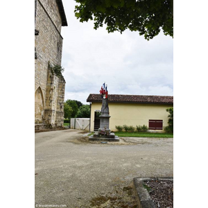 le monument aux morts