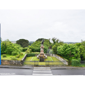 le monument aux morts