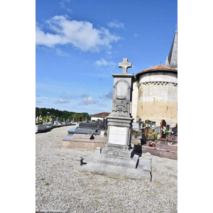 le monument aux morts