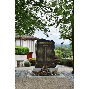 le monument aux morts