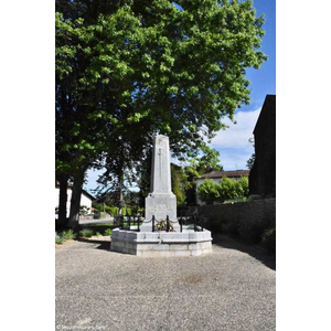 le monument aux morts