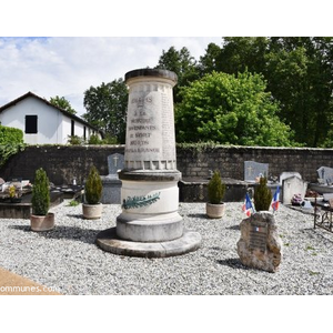 le monument aux morts