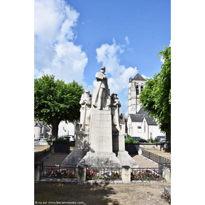 le Monument Aux Morts 