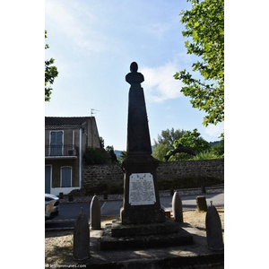 le monument aux morts