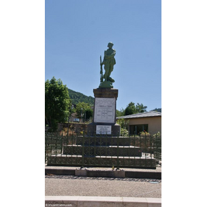 le monument aux morts