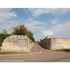 Le Village rue de Loire