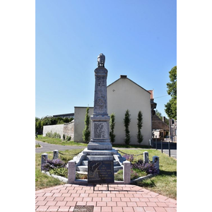 le Monument Aux Morts 